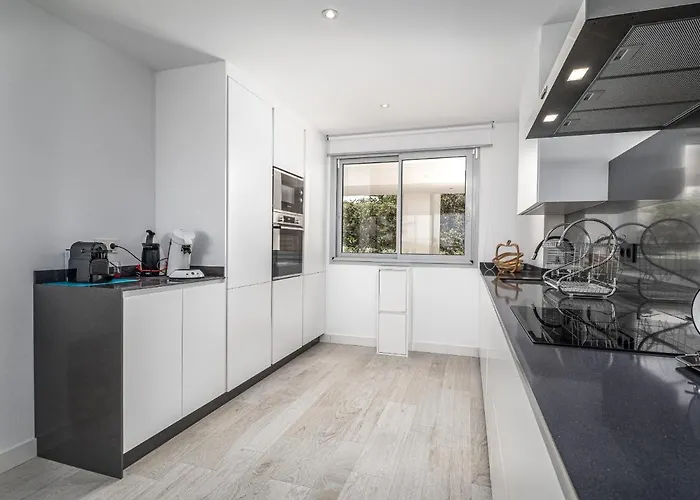 Alcazaba Lagoon 2382 *