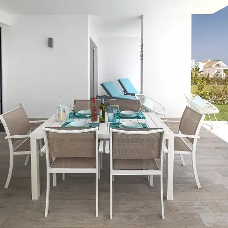 Alcazaba Lagoon 2382