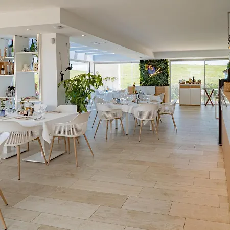 Alcazaba Lagoon 2382 *