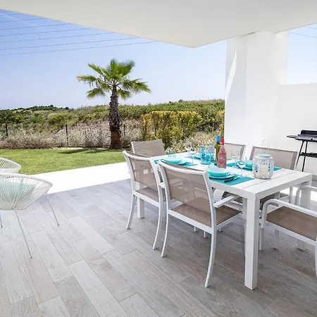 Alcazaba Lagoon 2382