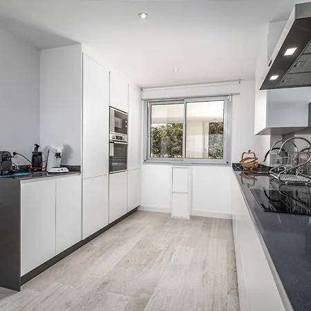 Alcazaba Lagoon 2382 *